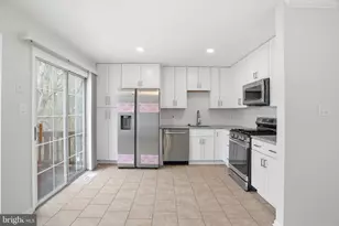 2760 Brier Pond Cir, Woodbridge, VA 22191 - Photo 13