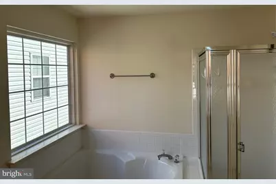 6821 Hollow Glen Court, Gainesville, VA 20155 - Photo 17