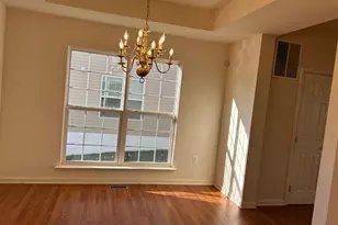 6821 Hollow Glen Ct, Gainesville, VA 20155 - Photo 5
