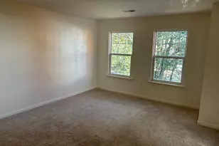 6821 Hollow Glen Ct, Gainesville, VA 20155 - Photo 11