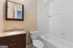 2813 Cambridge Dr, Woodbridge, VA 22192 - Photo 25