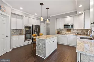7726 Virginia Oaks Dr, Gainesville, VA 20155 - Photo 15