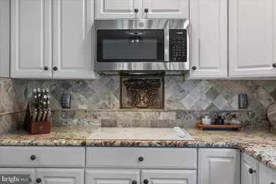 7726 Virginia Oaks Drive, Gainesville, VA 20155 - Photo 19