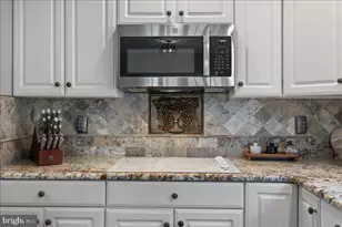 7726 Virginia Oaks Dr, Gainesville, VA 20155 - Photo 19