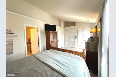 14246 Madrigal Drive, Woodbridge, VA 22193 - Photo 11