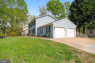 16099 Deer Park Dr, Dumfries, VA 22025 - Photo 3
