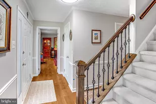 16099 Deer Park Dr, Dumfries, VA 22025 - Photo 5