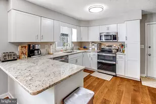 16099 Deer Park Dr, Dumfries, VA 22025 - Photo 11