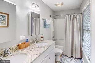 16099 Deer Park Dr, Dumfries, VA 22025 - Photo 21