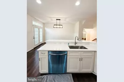 8050 Montour Heights Drive, Gainesville, VA 20155 - Photo 9