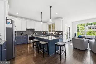 7914 Turtle Crk Cir, Gainesville, VA 20155 - Photo 17