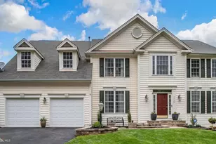 2798 Burrough Hill Ln, Woodbridge, VA 22191 - Photo 1