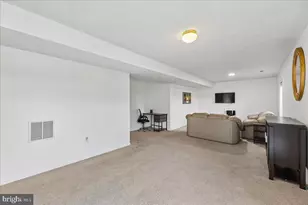5722 Rhode Island Dr, Woodbridge, VA 22193 - Photo 33