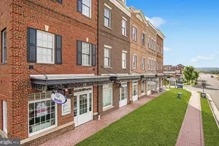 6321 Iris Meadow Ln, Haymarket, VA 20169 - Photo 5