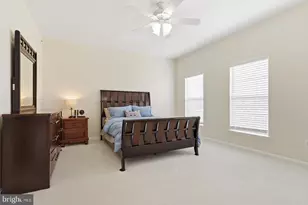7931 Crescent Park Dr, Gainesville, VA 20155 - Photo 21