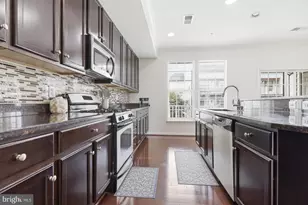 7931 Crescent Park Dr, Gainesville, VA 20155 - Photo 27