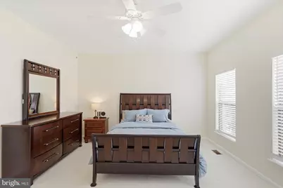 7931 Crescent Park Drive, Gainesville, VA 20155 - Photo 19