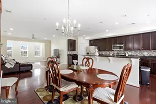 7931 Crescent Park Dr, Gainesville, VA 20155 - Photo 17