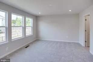 18297 Summit Pointe Dr, Triangle, VA 22172 - Photo 19