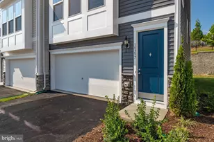 18297 Summit Pointe Dr, Triangle, VA 22172 - Photo 3