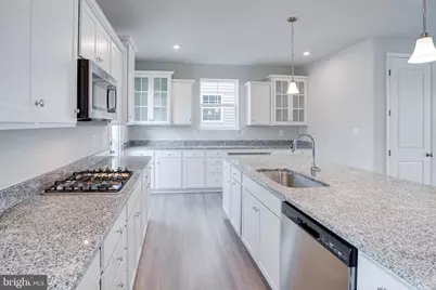 18297 Summit Pointe Drive, Triangle, VA 22172 - Photo 9