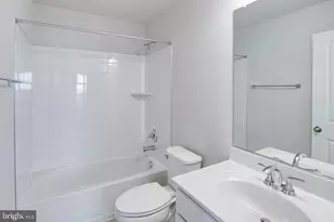 18297 Summit Pointe Dr, Triangle, VA 22172 - Photo 27