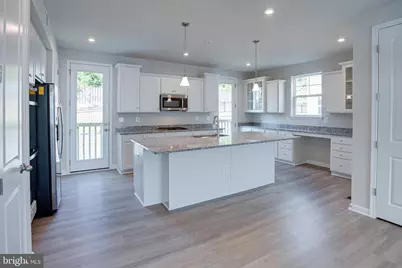 18297 Summit Pointe Drive, Triangle, VA 22172 - Photo 7