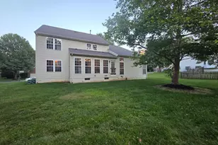 5933 Coiner House Pl, Manassas, VA 20112 - Photo 3
