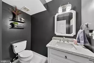 13802 Mapledale Ave, Woodbridge, VA 22193 - Photo 5