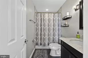 13802 Mapledale Ave, Woodbridge, VA 22193 - Photo 15
