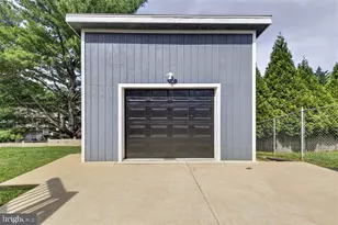 13802 Mapledale Ave, Woodbridge, VA 22193 - Photo 23