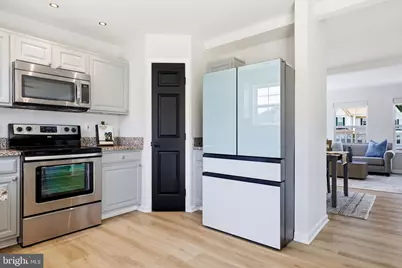 7011 Village Stream Place, Gainesville, VA 20155 - Photo 11