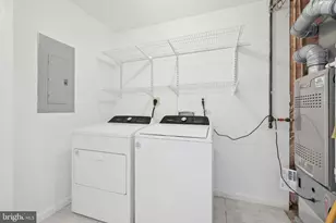 7011 Village Stream Pl, Gainesville, VA 20155 - Photo 49