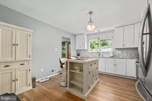 16008 Fairway Dr, Dumfries, VA 22025 - Photo 7