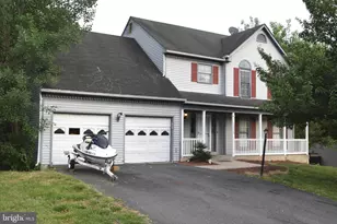 13575 Castlebridge Ln, Woodbridge, VA 22193 - Photo 3