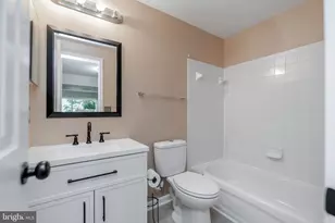 14850 Crotona Ct, Woodbridge, VA 22193 - Photo 27
