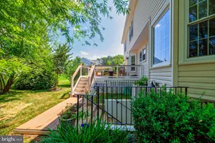 14850 Crotona Ct, Woodbridge, VA 22193 - Photo 35