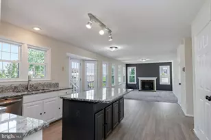 14850 Crotona Ct, Woodbridge, VA 22193 - Photo 9