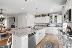 4014 Shire Meadow Ln, Triangle, VA 22172 - Photo 11