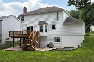 12805 Valleyhill St, Woodbridge, VA 22192 - Photo 3