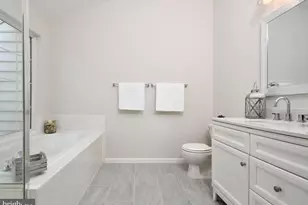 3802 Koval Ln, Woodbridge, VA 22192 - Photo 15