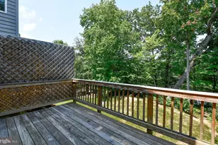 3802 Koval Ln, Woodbridge, VA 22192 - Photo 9