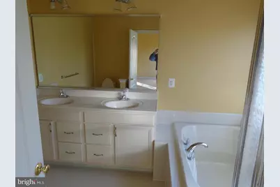 15839 Fourmile Creek Court, Haymarket, VA 20169 - Photo 11