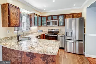 15242 Streamside Ct, Dumfries, VA 22025 - Photo 9