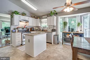 3484 Lacrosse Ct, Woodbridge, VA 22193 - Photo 5