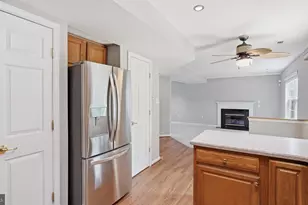 5717 Rhode Island Dr, Woodbridge, VA 22193 - Photo 9