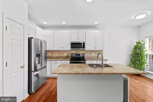 14239 Hunters Run Way, Gainesville, VA 20155 - Photo 15