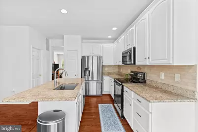 14239 Hunters Run Way, Gainesville, VA 20155 - Photo 17