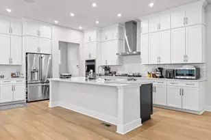 8642 Sycamore Way, Manassas, VA 20112 - Photo 7