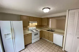 4749 Hedrick Ln, Woodbridge, VA 22193 - Photo 5